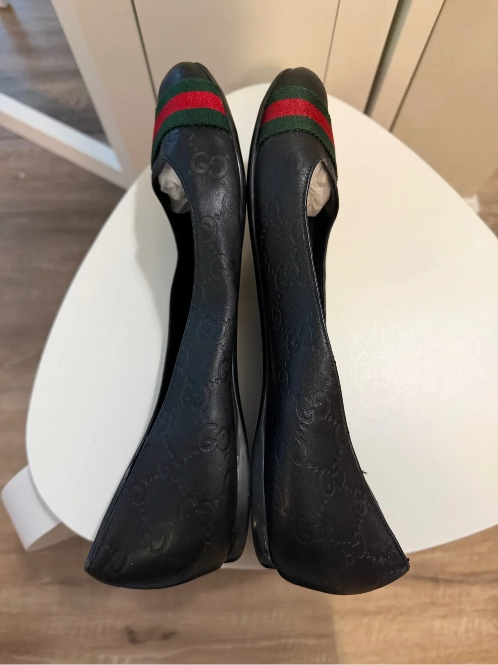 Gucci Guccisima Black Leather Flats with Red and Green Web Stripe